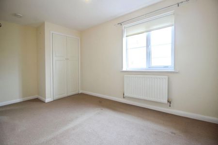 2 bedroom coach house to rent - Photo 3