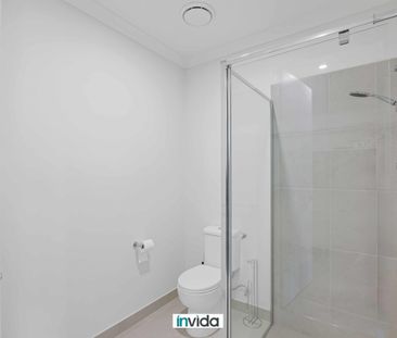 PRIVATE ROOM LIKE NO OTHER! WITH ENSUITE AND KITCHENETTE. HASSLE - ... - Photo 4