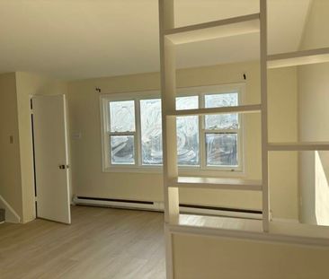 3 bedroom 3 level homes on Crystal Drive Dartmouth - Photo 6