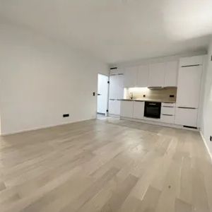 STYLISCHE WOHNUNG mit TISCHLERKÜCHE + WASCHMASCHINE - NAHE SCHLOSSQUADRAT - [NEUWERTIG] - Photo 2