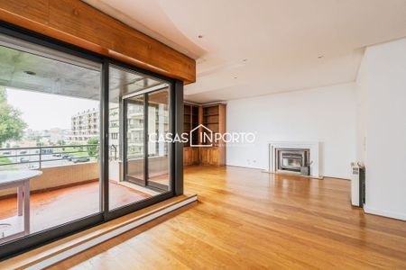 4 bedroom luxury Flat for rent in Porto, Distrito do Porto - Photo 3