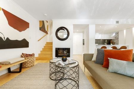Refined Dual Level Residence - Furnished - Photo 2