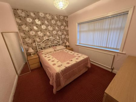 3 bedroom semi-detached house to rent - Photo 4