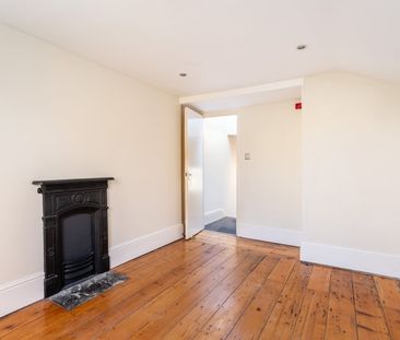 2 Bed Terraced House, York Road, BN3 - Photo 2