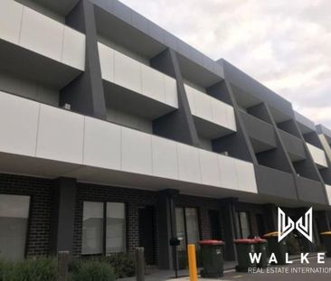 Modern Living Townhouse! - Photo 1