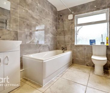 2 bedroom terraced house to rent - Photo 4