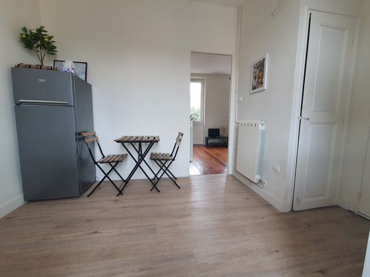 Location Appartement 2 pièces 35m² MARSEILLE 7ème - Photo 1