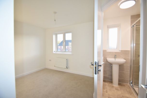 2 bedroom semi-detached house to rent - Photo 1