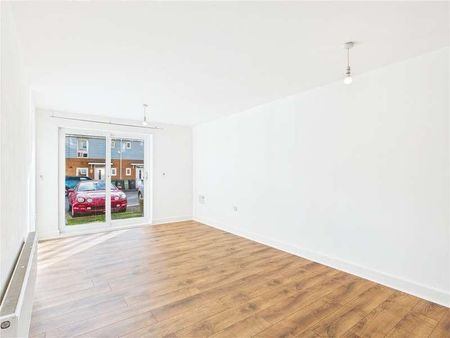 Goodworth Road, Redhill, Surrey, RH1 - Photo 2