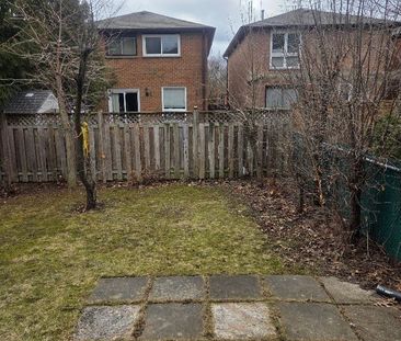 For Lease - 112 Patrice Crescent, Vaughan, Ontario - Photo 2