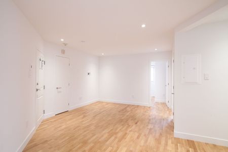 5552 Snowdon Street - Photo 3