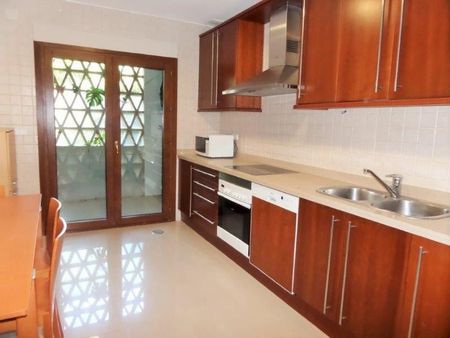 714308 - Apartment For rent in Golden Mile, Marbella, Málaga, Spain - Photo 2