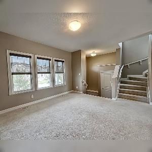 Leduc 4 Bed 3.5 Bath Fully Finished Home for Rent - Photo 2