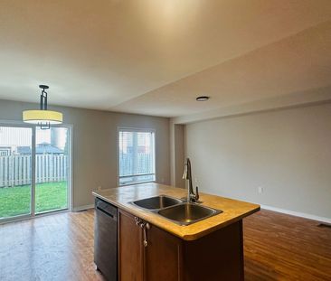 For Lease - 114 Bettina Place, Whitby, Ontario - Photo 6