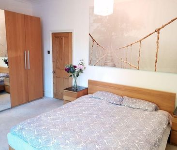 5 bedroom semi-detached house to rent - Photo 5