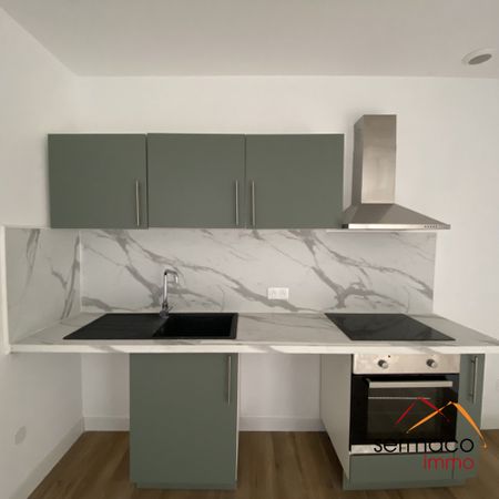 Appartement de type F2 avec terrasse proche du centre-ville - Photo 5