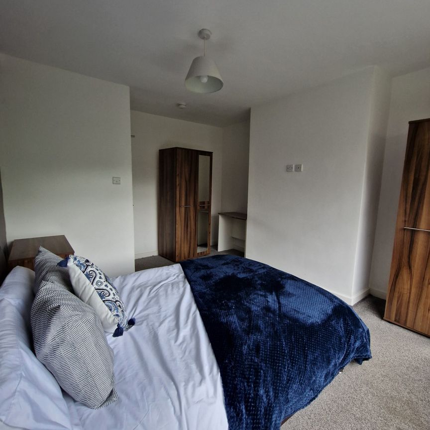 Student Accommodation - Available Now - Photo 1