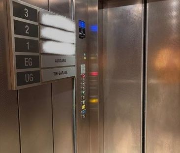 2-Zimmer-Dachgeschoss-Maisonetten-Wohnung mit BALKON und EINBAUKÜCH... - Photo 1