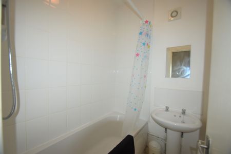 5 bedroom terraced house to rent - Photo 5