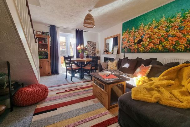 2 bedroom terraced house to rent - Photo 1