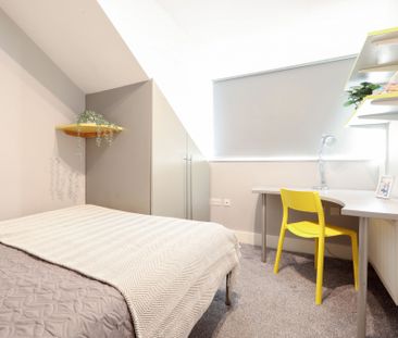 Kendal Lane, Hyde Park, Leeds - Photo 3