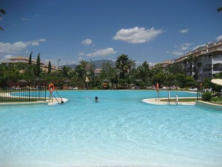 Alquiler de piso en Avenida Príncipe Salman - Photo 5