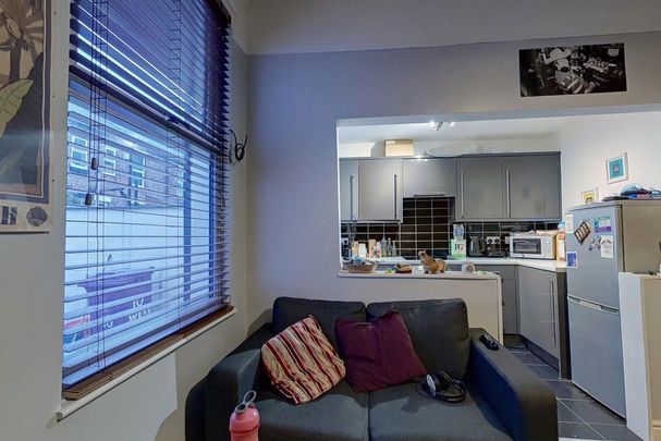 4 bedroom house to rent - Photo 1