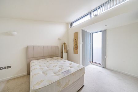 Newbury Mews, Kentish Town, London, NW5 - Photo 3