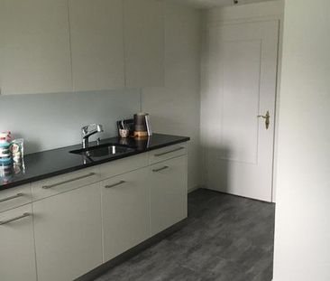 4.5 Zimmer Wohnung in Dreifamilienhaus - Photo 3