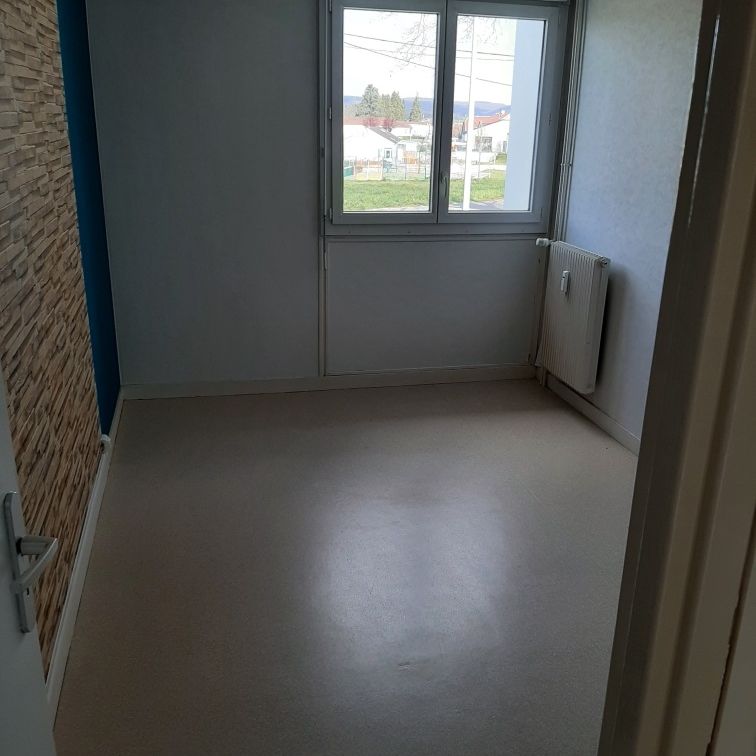 Location - Appartement T4 - 80 m² - Cussey-sur-l'Ognon - Photo 1