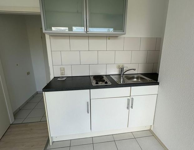 ideal für Wochenendpendler - Apartment sofort frei ! - Photo 1