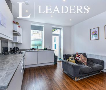 2 bedroom flat to rent - Photo 6