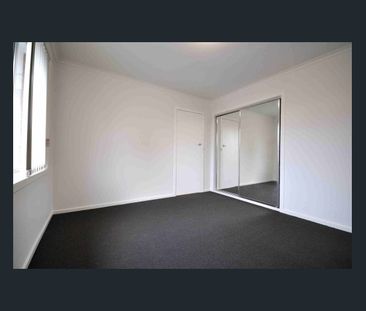 PERFECT POSITION IN GREENSBOROUGH - Photo 4