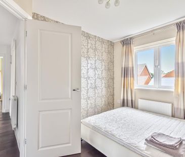 4 bedroom detached house to rent - Photo 4