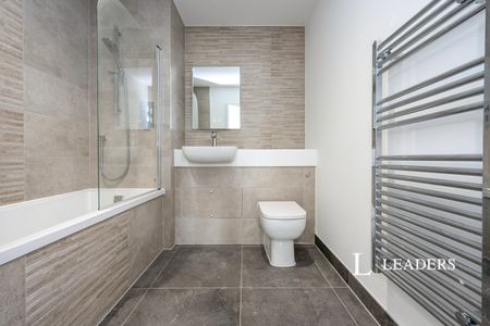 2 bedroom apartment to rent Buckingham Court, Silbury Boulevard, MK9 2AN - Photo 2