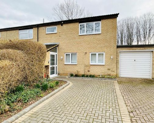 Blenheim Way, Stevenage - Photo 1