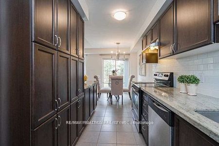 For Lease - 52 Edwin Pearson Street, Aurora, Ontario - Photo 5