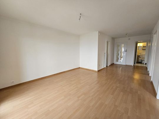 Beautiful renovated 4-room apartment in Neuchâtel - Photo 1