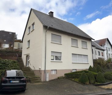 Einfamilienhaus mit Terrasse und Stellplatz - Photo 1