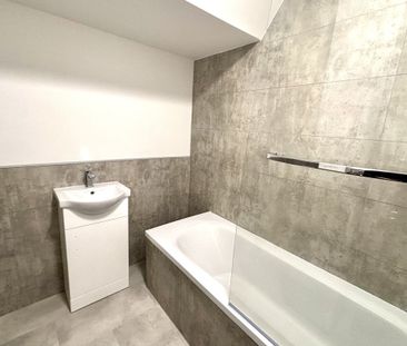 Wellington Street - Photo 2