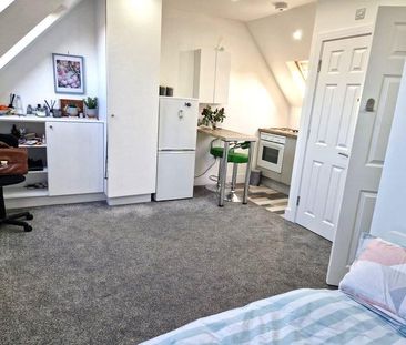 Studio to rent - Photo 1