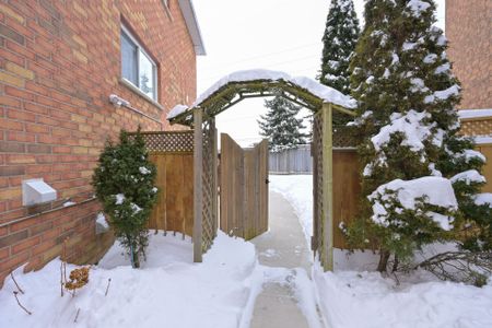 For Lease - 42 Brambirch Crescent, Brampton, Ontario - Photo 5