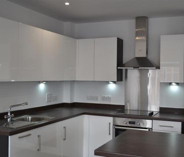 Studio to rent - Photo 2