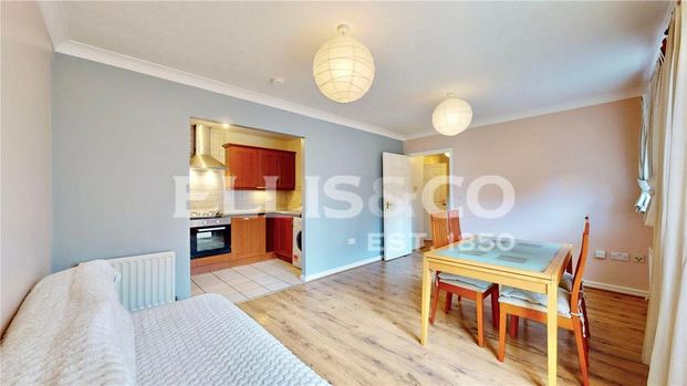 2 bedroom apartment to rent - Photo 1