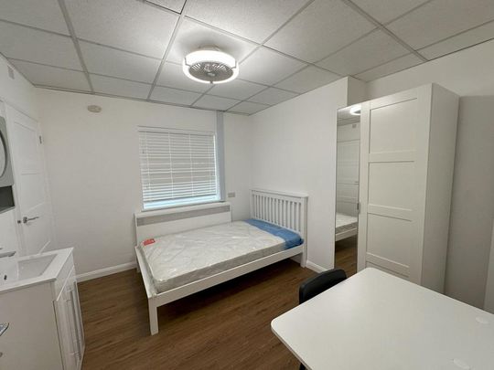 1 bedroom property to rent - Photo 1