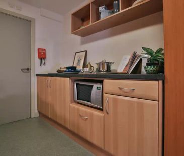 Classic Shared Apartment - Photo 6