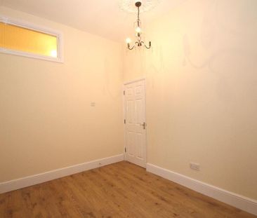 2 bedroom ground floor flat to rent - Photo 5