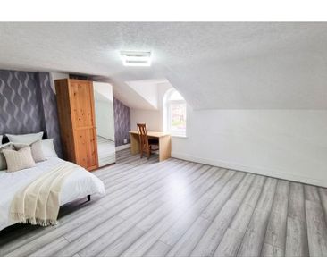 3 bedroom flat to rent - Photo 5