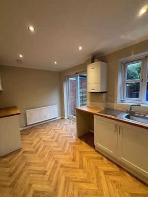 2 bedroom townhouse to rent - Photo 1