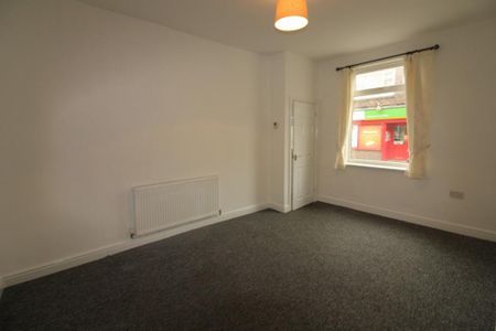 2 bedroom end of terrace house to rent - Photo 2